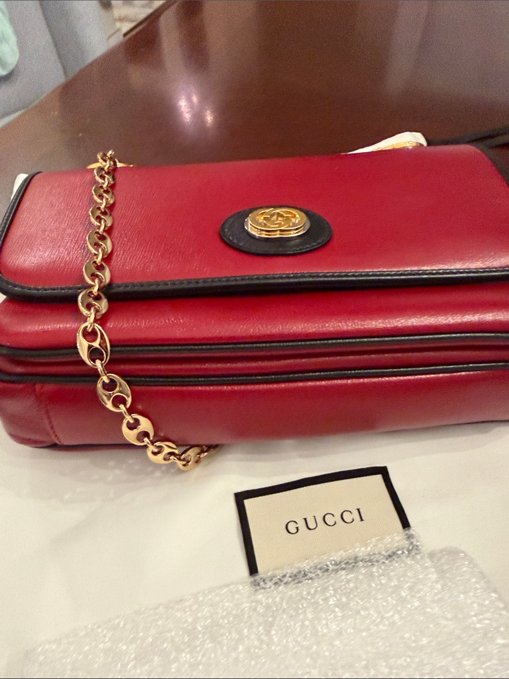 Gucci Red Leather Shoulder Bag with Gold Chain - Picture 9 of 13